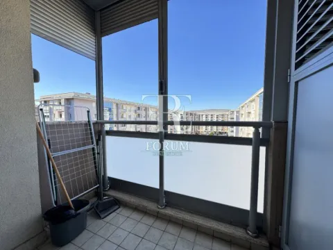 Rent, one bedroom apartment, 45m², City Kvart, Podgorica - image 11