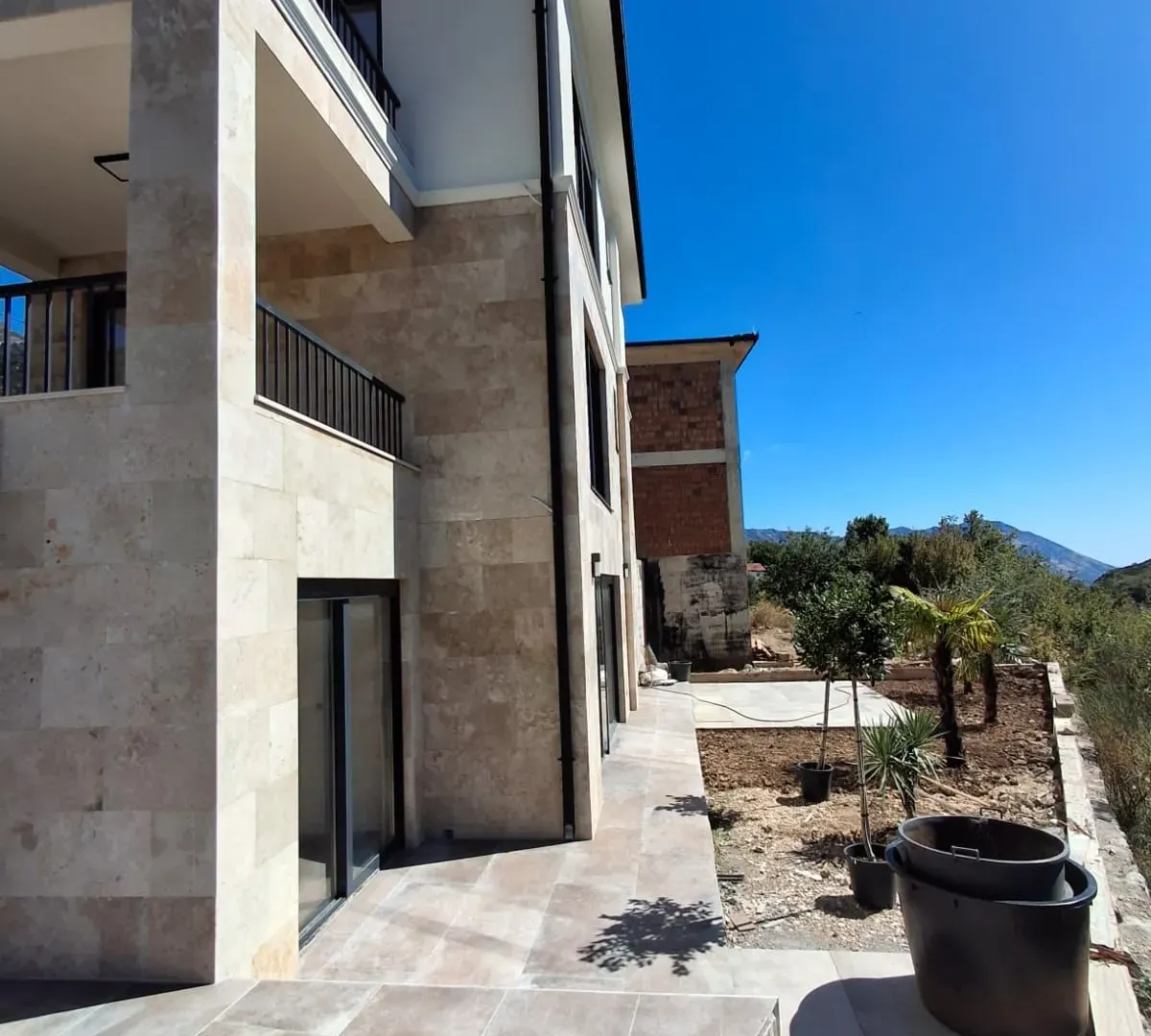 Prodaja, kuća, 750m², Markovići, Budva
