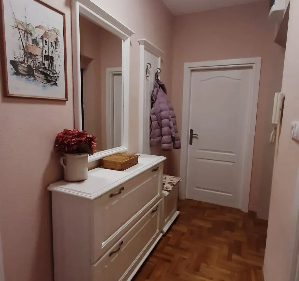 Rent, two bedroom apartment, 60m², Centar, Bar