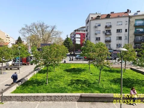 Sale, two bedroom apartment, 53m², Kalenić Pijaca, Vračar Sve Podlokacije - image 10