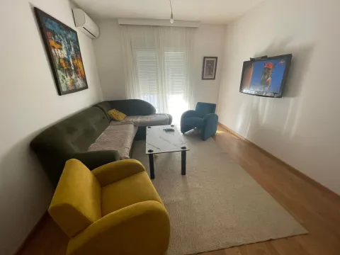 Rent, one bedroom apartment, 41m², Stari Aerodrom, Podgorica - image 1