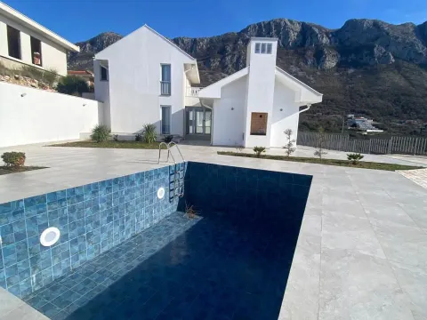 Rent, house, 11m², Blizikuće, Budva - image 1