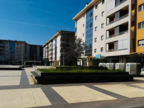 Izdavanje, parking/garaža, 13m², City Kvart, Podgorica - image 2