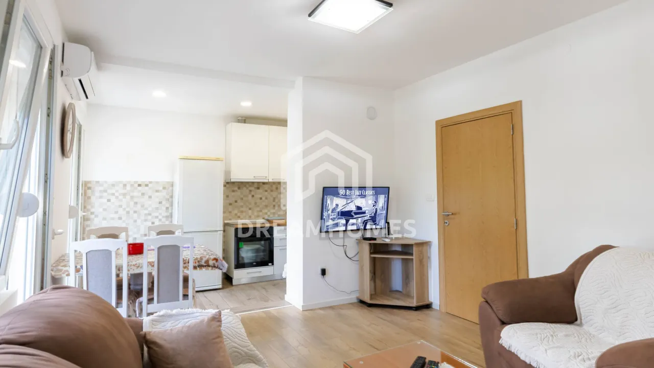 Izdavanje, dvosoban stan, 68m², Autobuska stanica, Podgorica