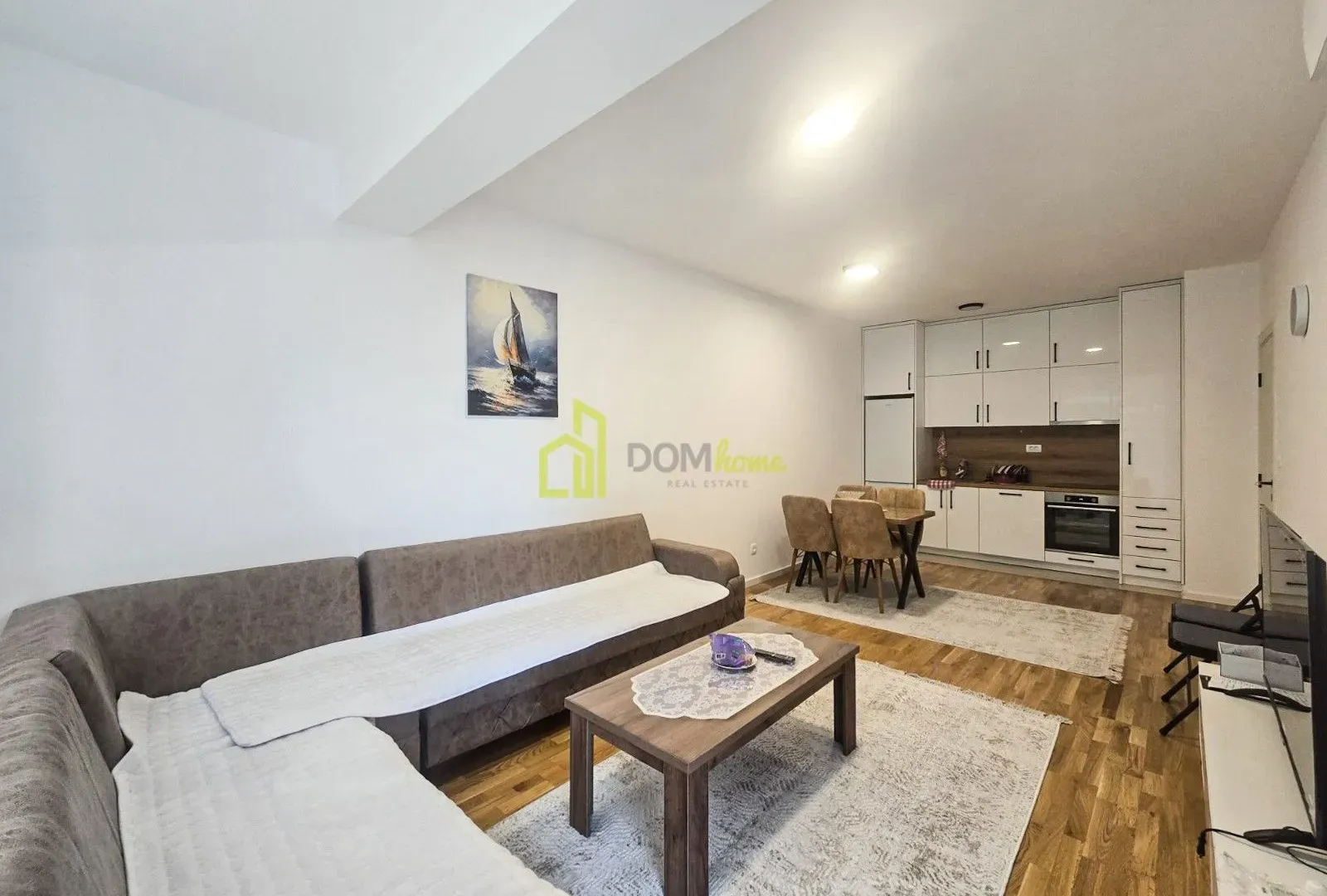 Izdavanje, dvosoban stan, 63m², Stari Aerodrom, Podgorica