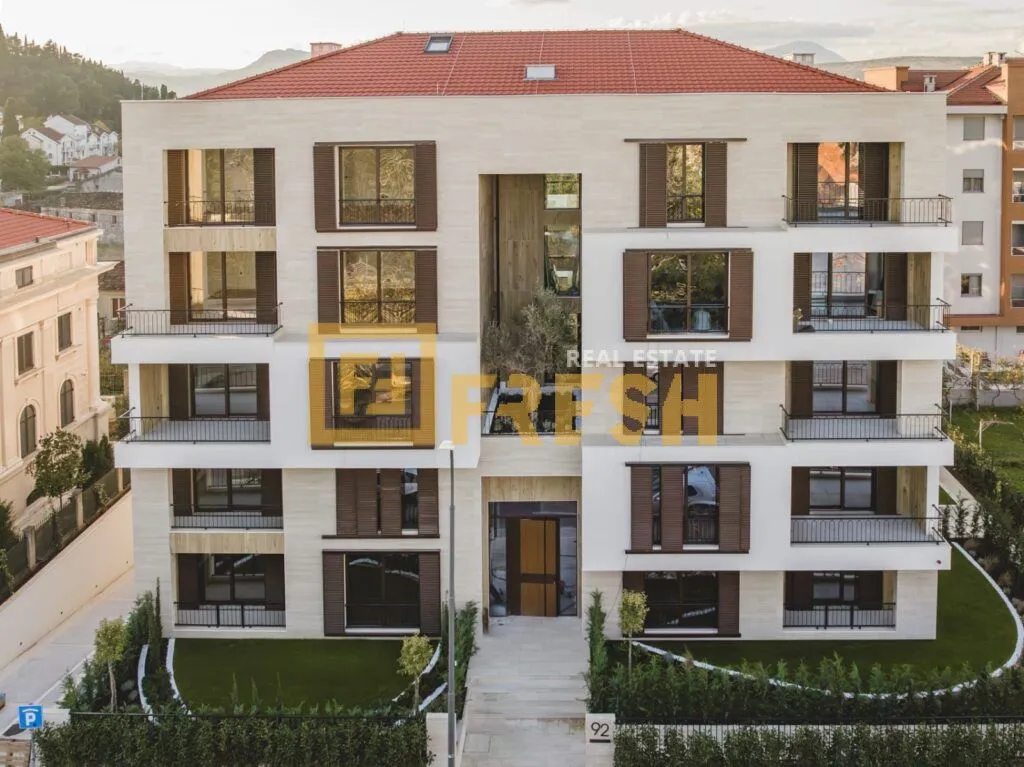 Prodaja, trosoban stan, 149m², Centar, Podgorica