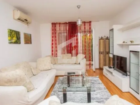 Izdavanje, trosoban stan, 80m², Dalmatinska ulica, Podgorica - image 10