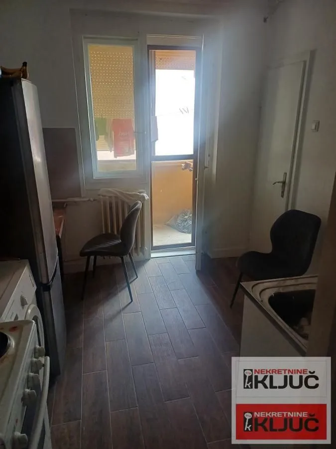 Prodaja, dvosoban stan, 48m², Grbavica, Novi Sad Sve Podlokacije