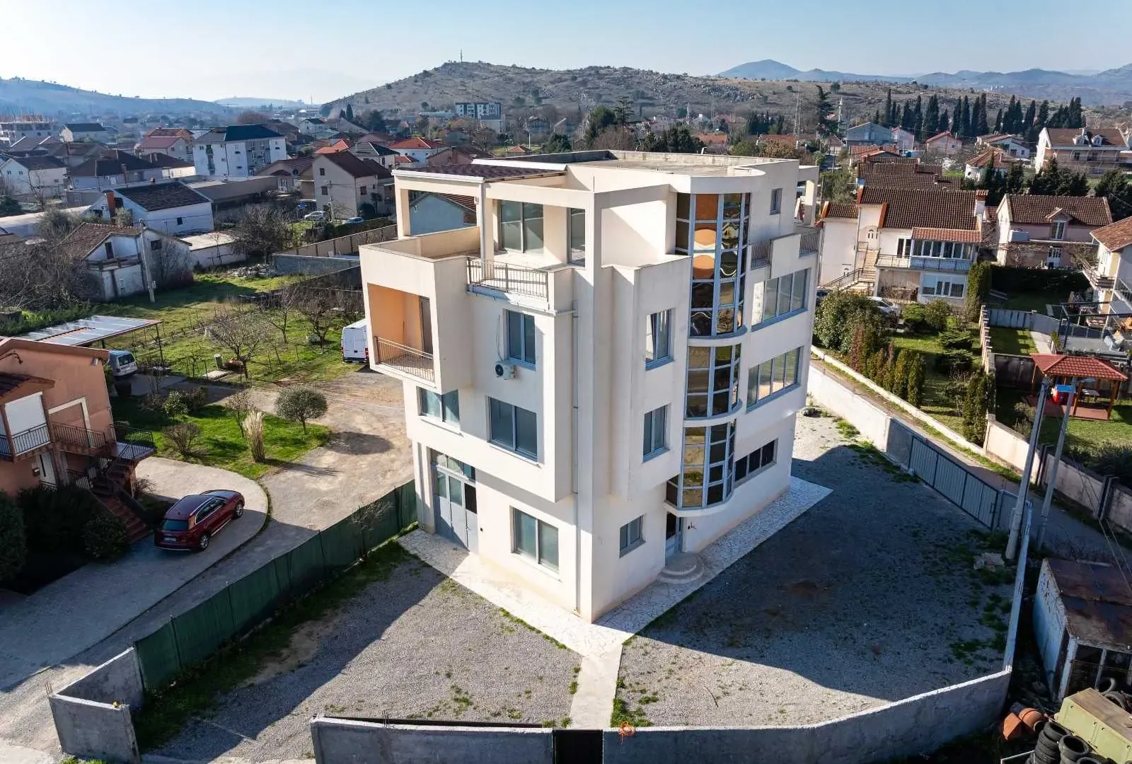Izdavanje, jednosoban stan, 600m², Gornja Gorica, Podgorica