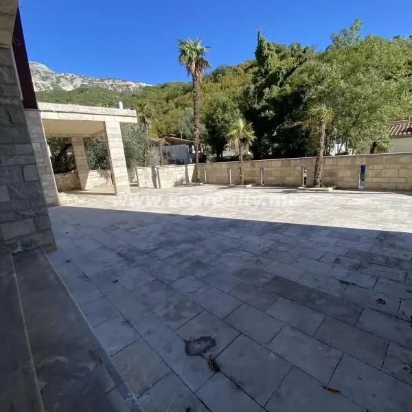 Sale, office space, 493m², Bečići, Budva