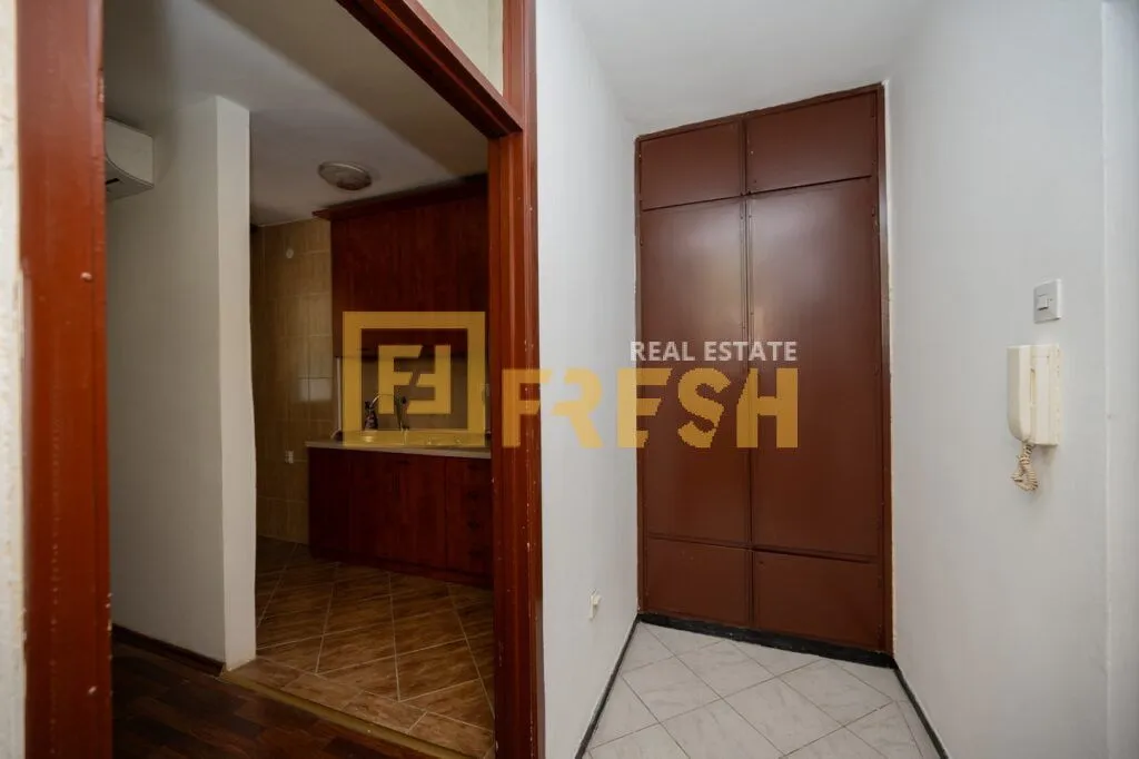 Rent, office space, 27m², Preko Morače, Podgorica