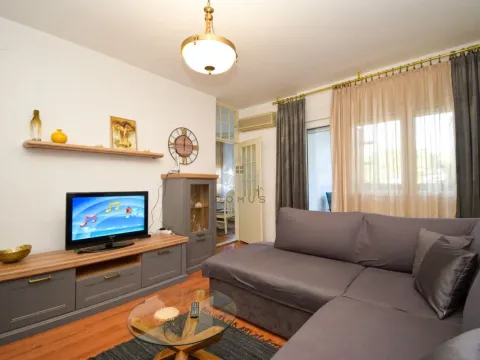 Izdavanje, dvosoban stan, 77m², Tuški Put, Podgorica - image 3