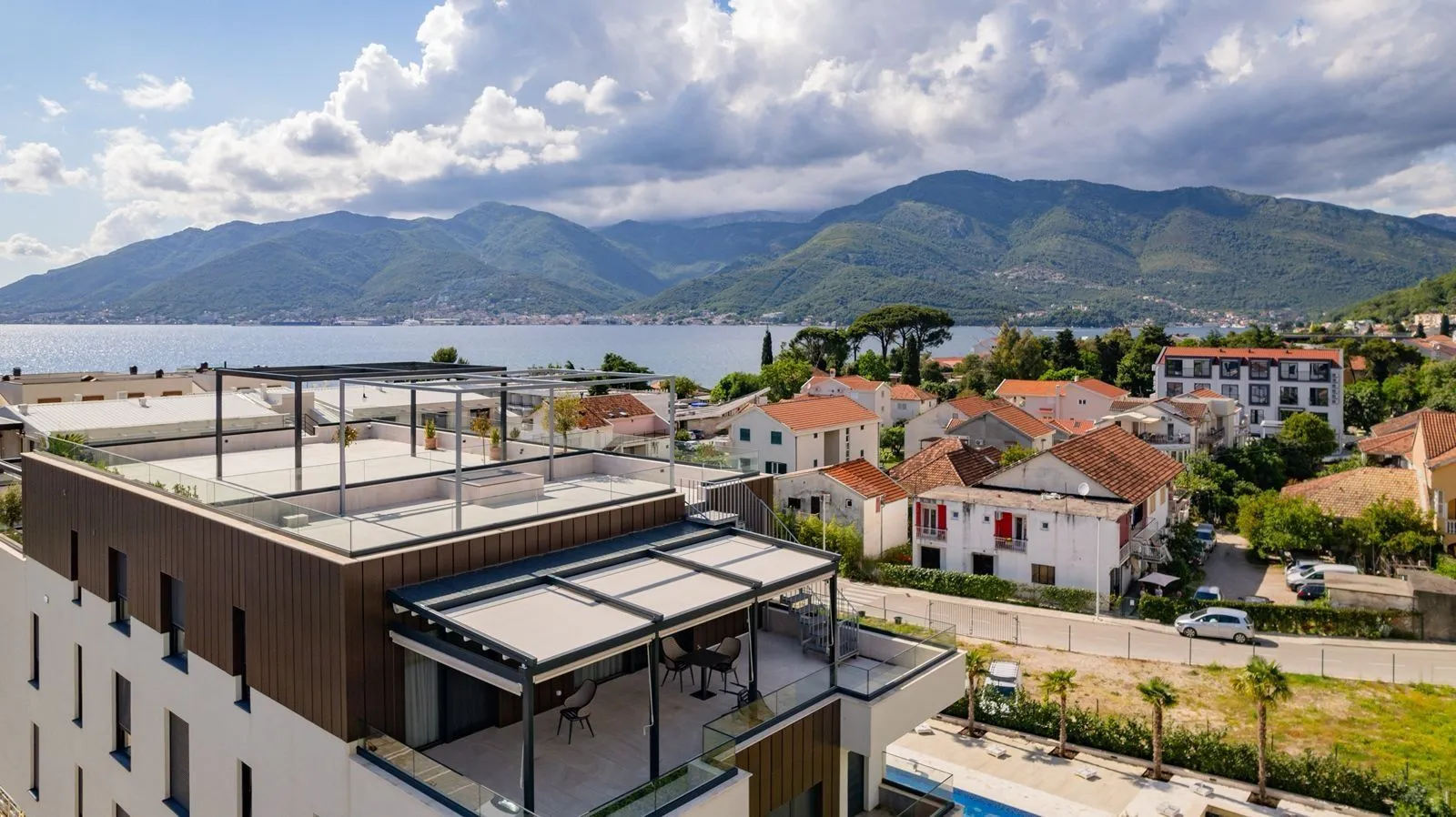 Prodaja, dvosoban stan, 154m², Tivat, Crna Gora