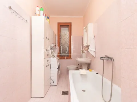 Prodaja, dvosoban stan, 122m², Centar, Podgorica - image 7