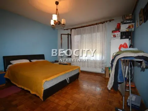 Sale, house, 255m², Kaluđerica, Beograd - image 12