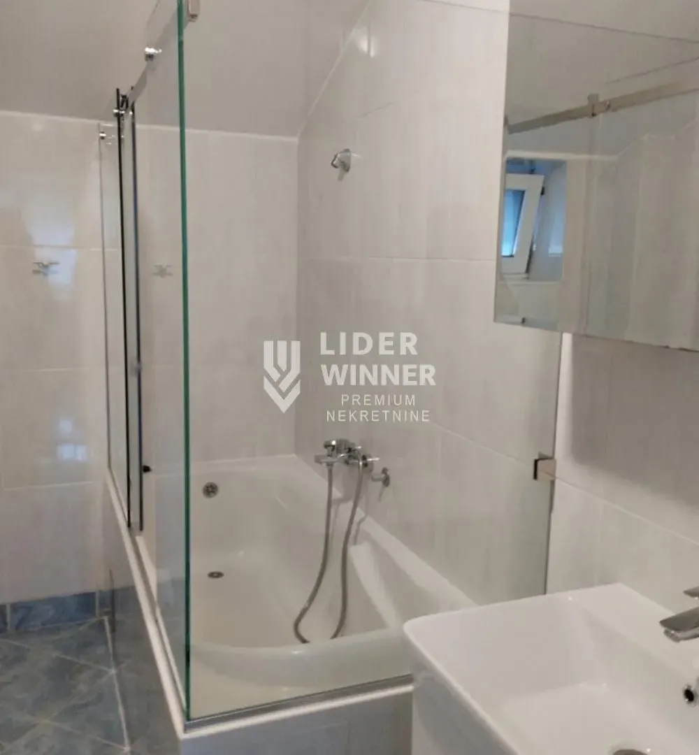Rent, four bedroom apartment, 100m², Savski Venac, Beograd