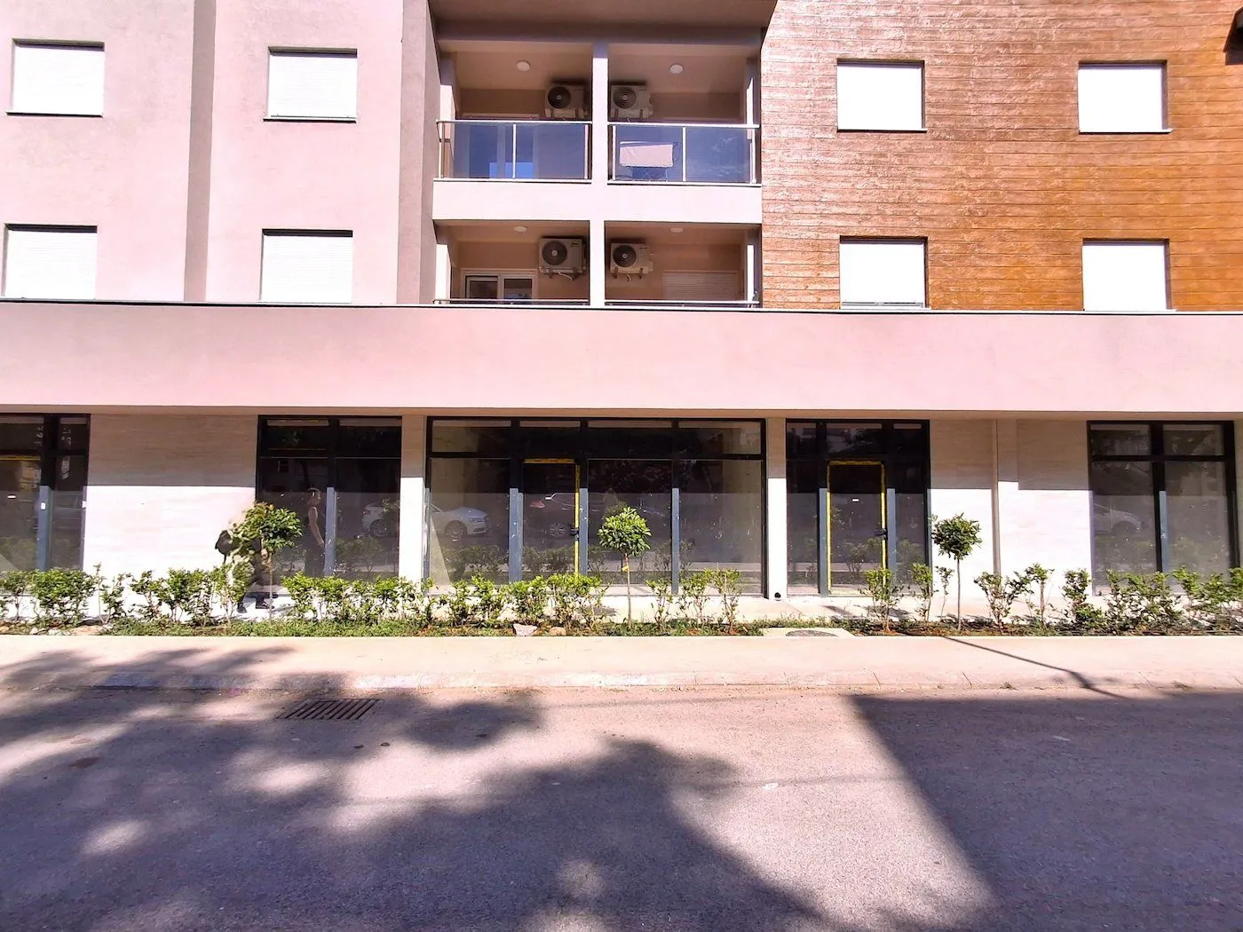 Rent, office space, 100m², Stari Aerodrom, Podgorica