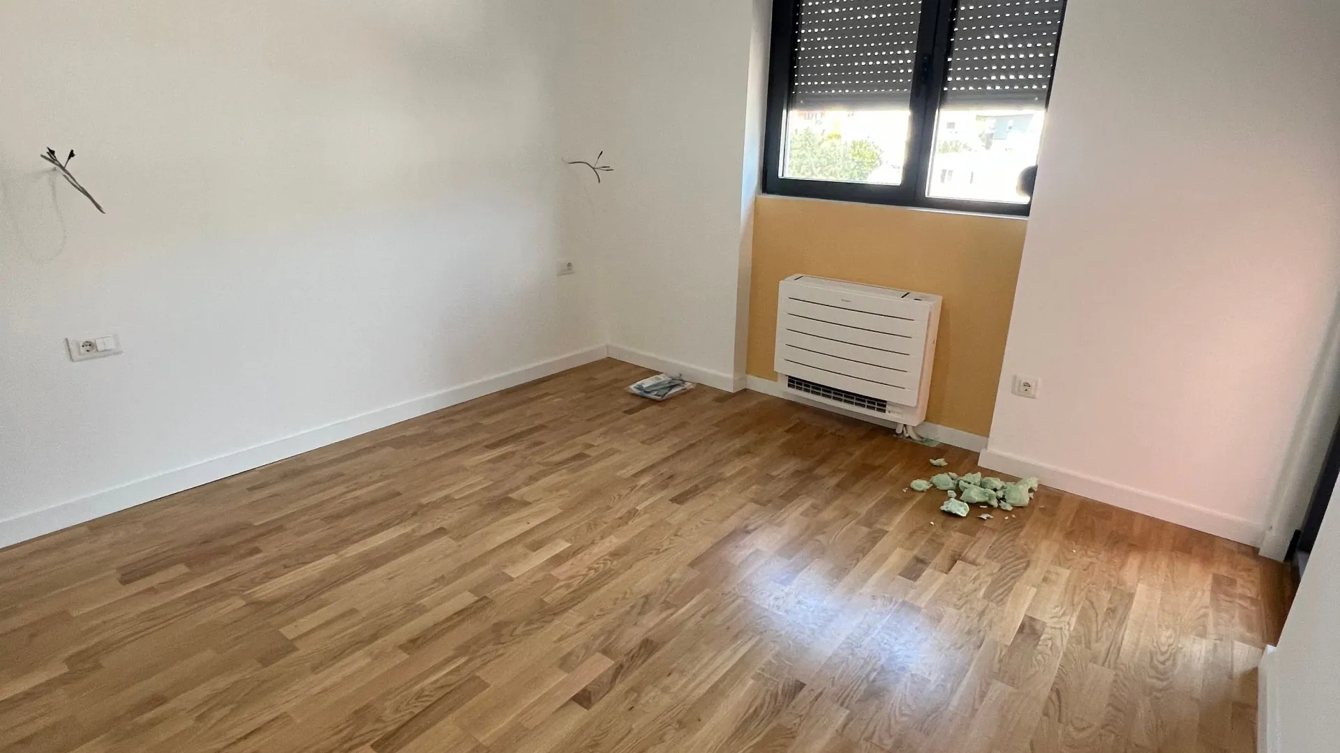 Izdavanje, dvosoban stan, 70m², Šušanj, Bar
