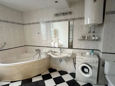 Izdavanje, četvorosoban stan, 117m², Kalenić Pijaca, Vračar Sve Podlokacije - image 16