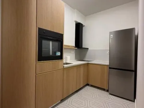 Izdavanje, trosoban stan, 70m², Stari Grad, Beograd - image 3