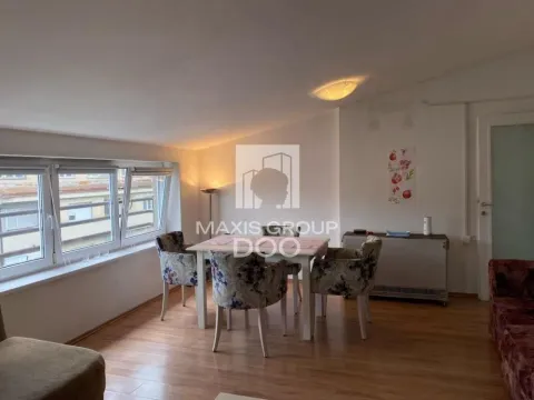 Izdavanje, četvorosoban stan, 106m², Slavija, Vračar Sve Podlokacije - image 2