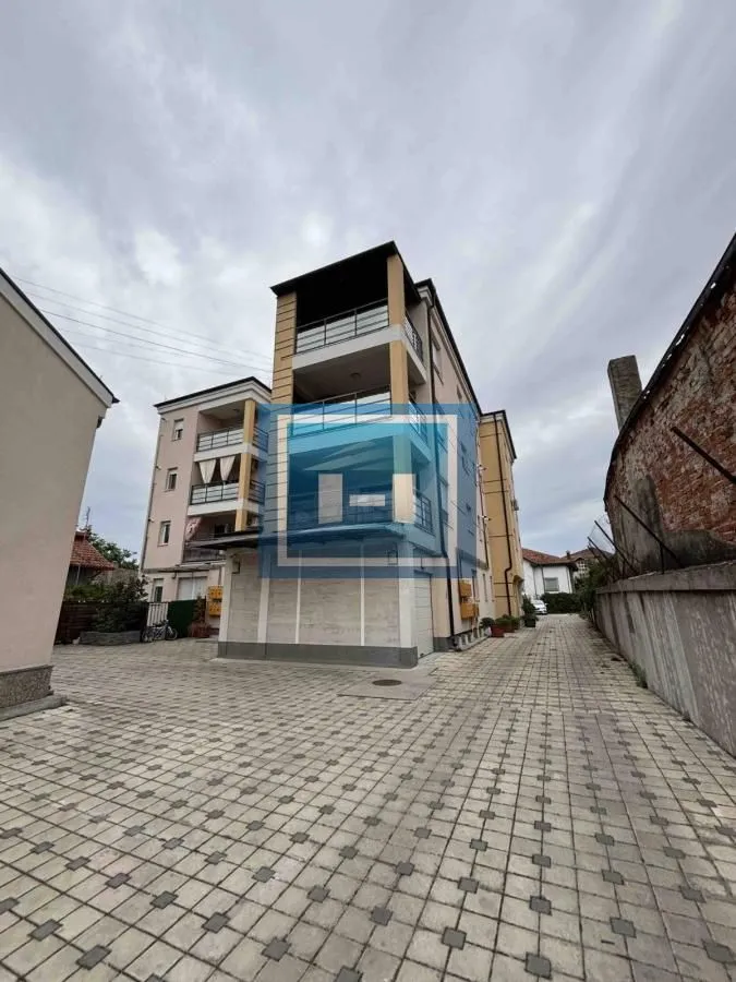 Prodaja, stan, 180m², Centar, Paraćin