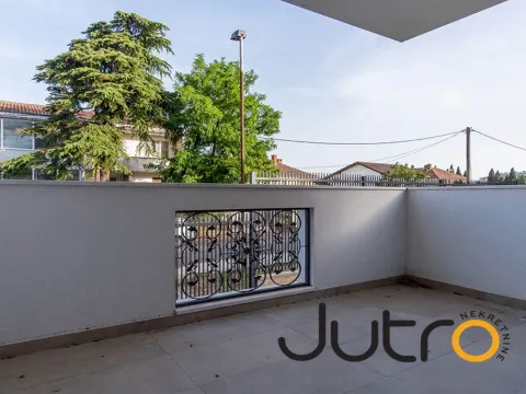 Prodaja, četvorosoban stan, 155m², Podgorica, Crna Gora - image 17