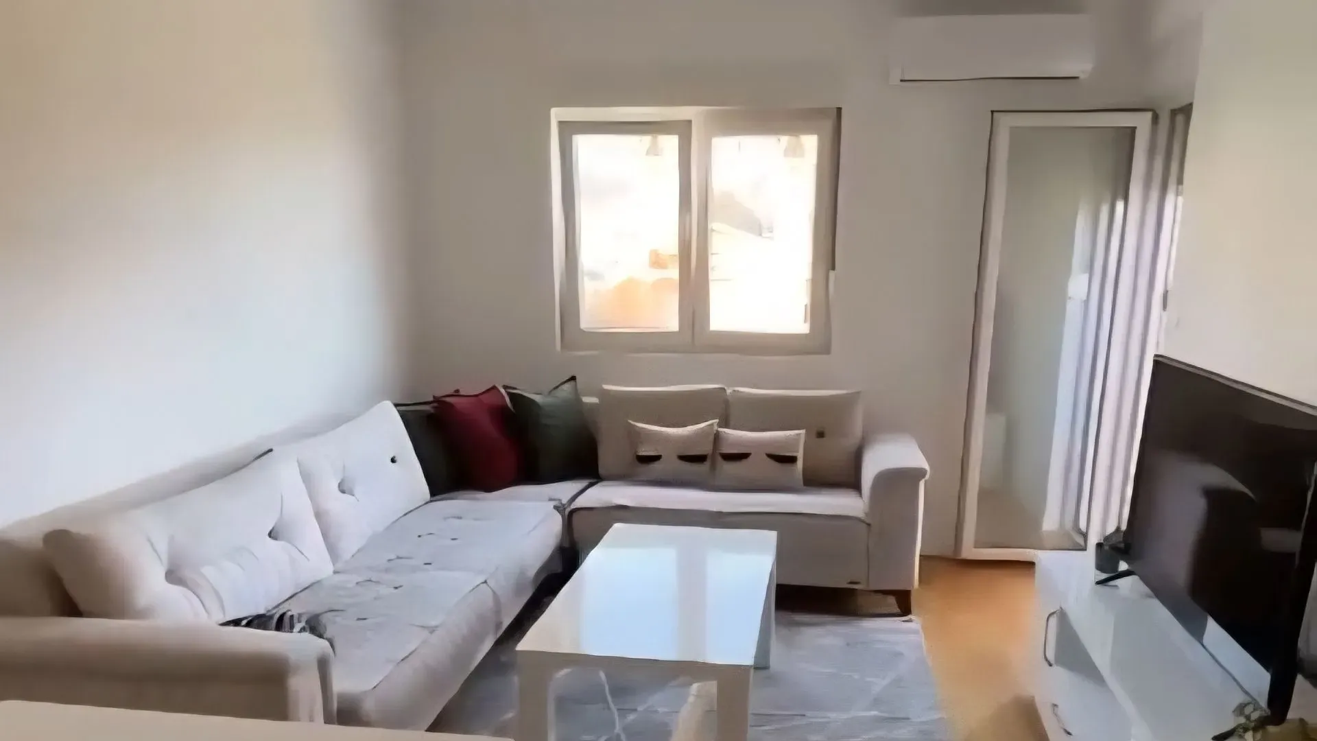 Rent, two bedroom apartment, 75m², Centar, Bar