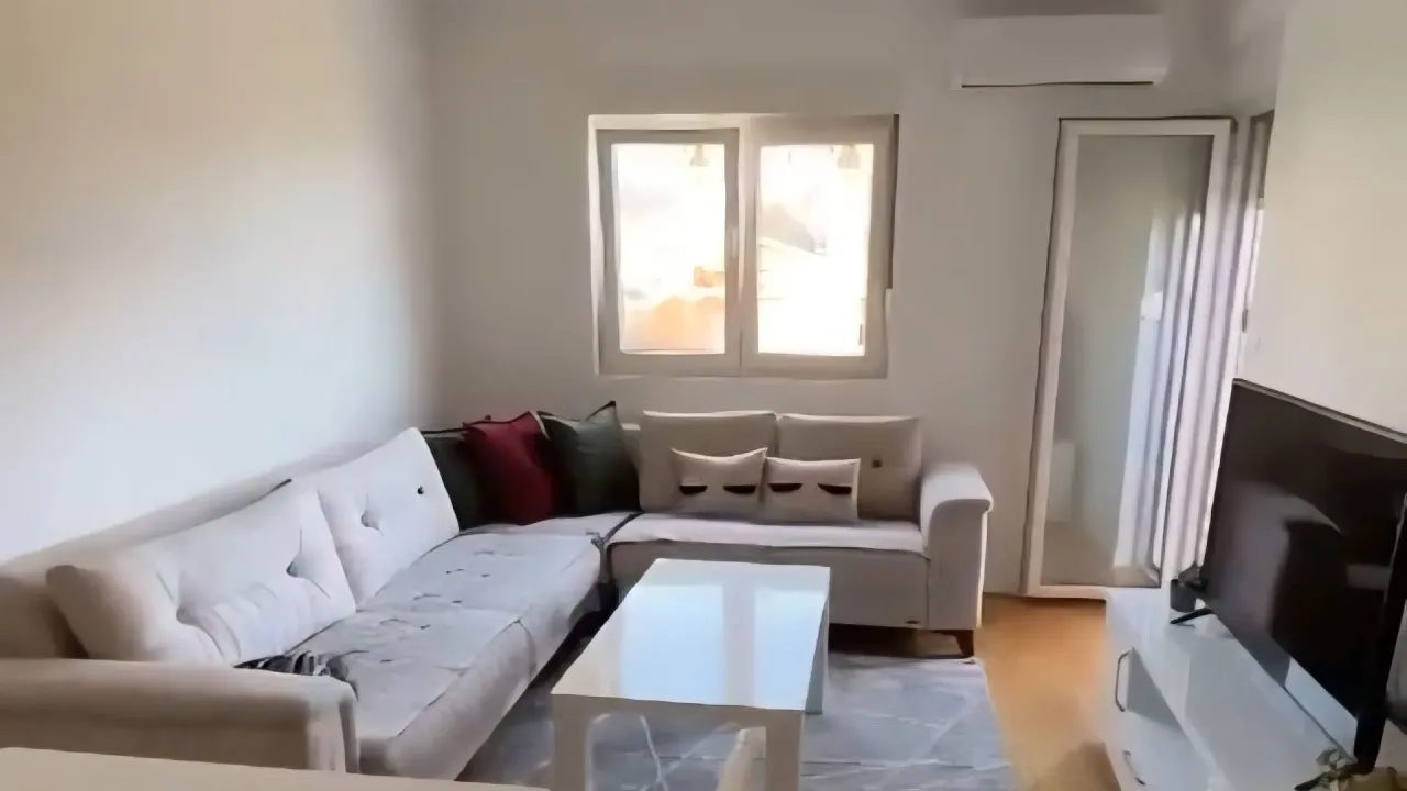 Rent, two bedroom apartment, 75m², Centar, Bar