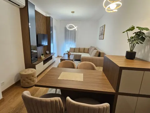 Izdavanje, dvosoban stan, 48m², City Kvart, Podgorica - image 13