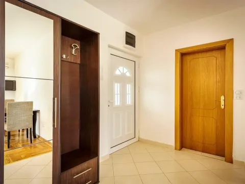 Sale, one bedroom apartment, 36m², Bečići, Budva - image 4