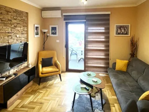 Izdavanje, stan, 65m², City Kvart, Podgorica - image 1