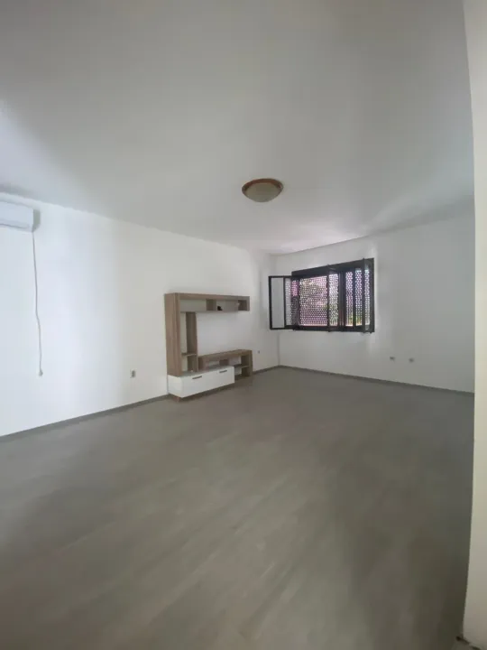 Rent, two bedroom apartment, 71m², Stari Aerodrom, Podgorica