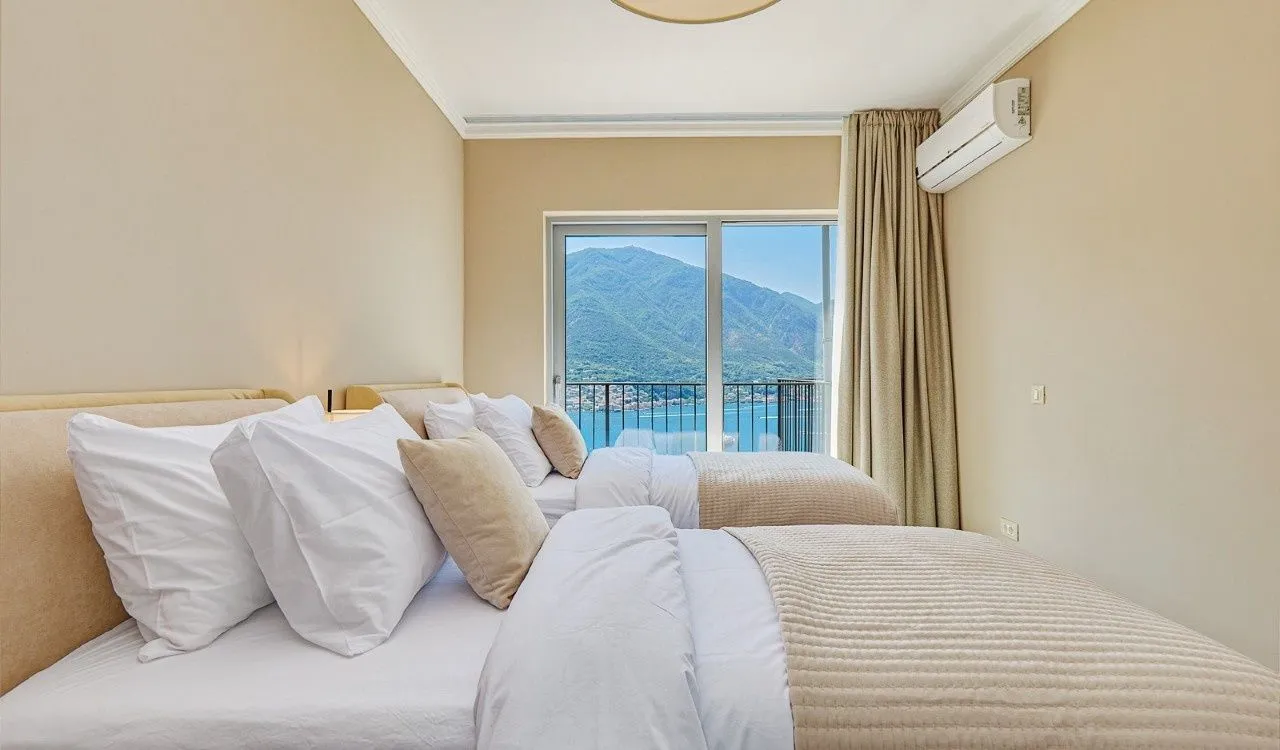 Prodaja, trosoban stan, 158m², Dobrota, Kotor