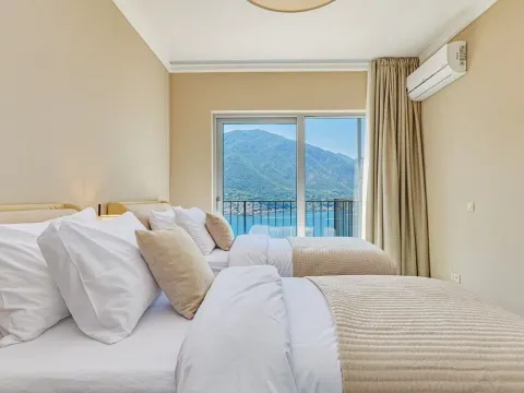 Sale, three bedroom apartment, 158m², Dobrota, Kotor - image 10