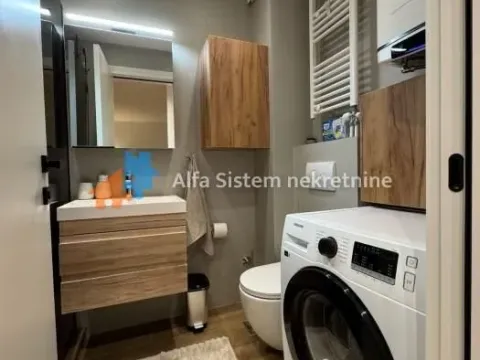Izdavanje, trosoban stan, 65m², Kalenić Pijaca, Vračar Sve Podlokacije - image 17