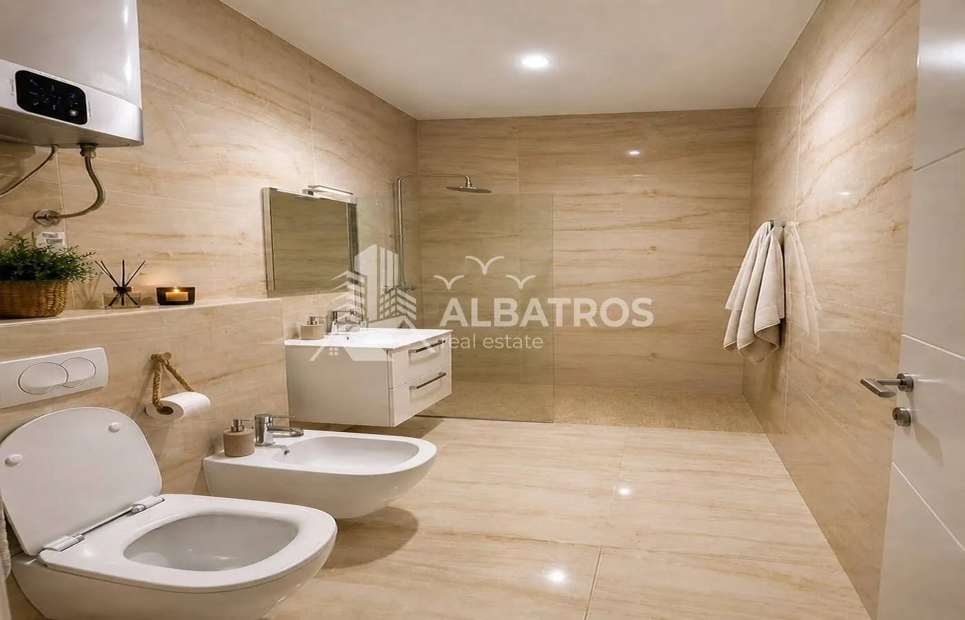Sale, two bedroom apartment, 105m², Centar, Bar