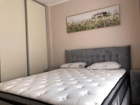 Izdavanje, dvosoban stan, 55m², Centar, Tivat - image 4