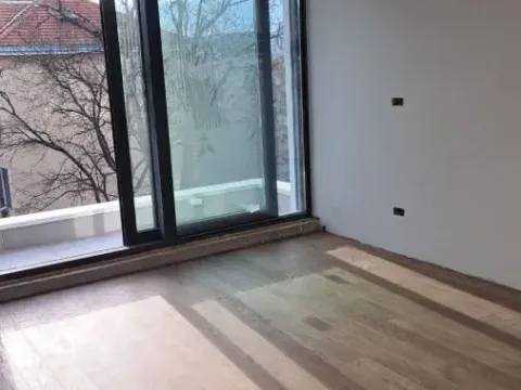 Prodaja, četvorosoban stan, 107m², Autokomanda, Voždovac Sve Podlokacije