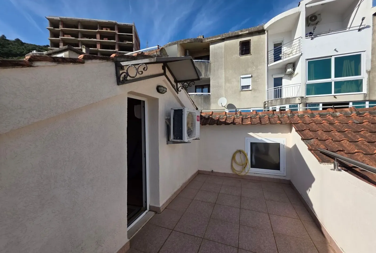 Prodaja, dvosoban stan, 120m², Budva, Crna Gora