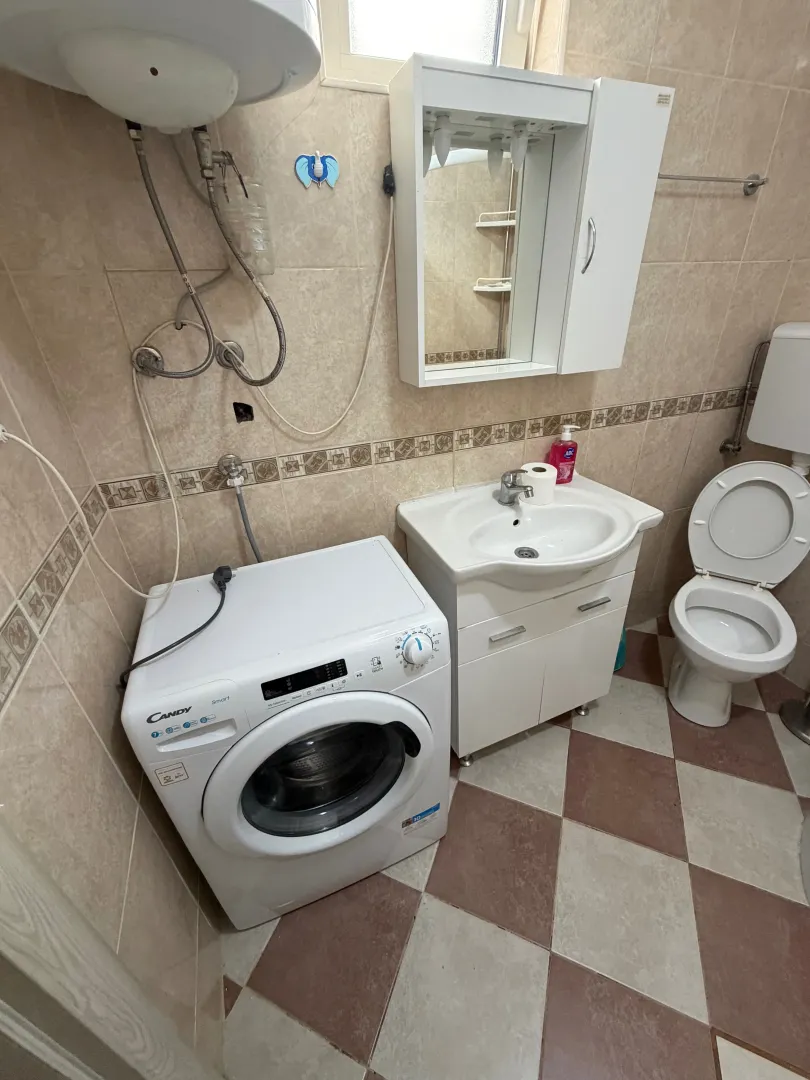 Stan-na-dan, dvosoban stan, 75m², Škaljari, Kotor