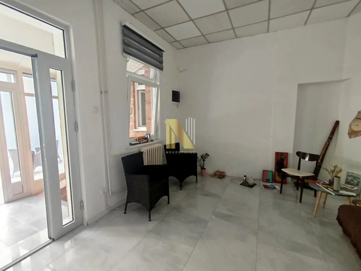 Rent, office space, 160m², Centar, Novi Sad