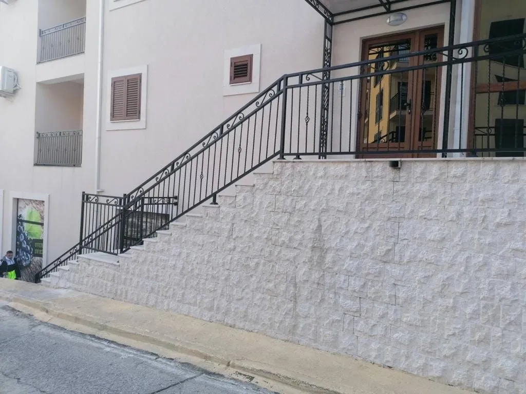 Prodaja, trosoban stan, 69m², Tivat, Crna Gora