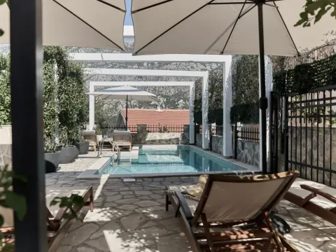 Sale, house, 181m², Prčanj, Kotor