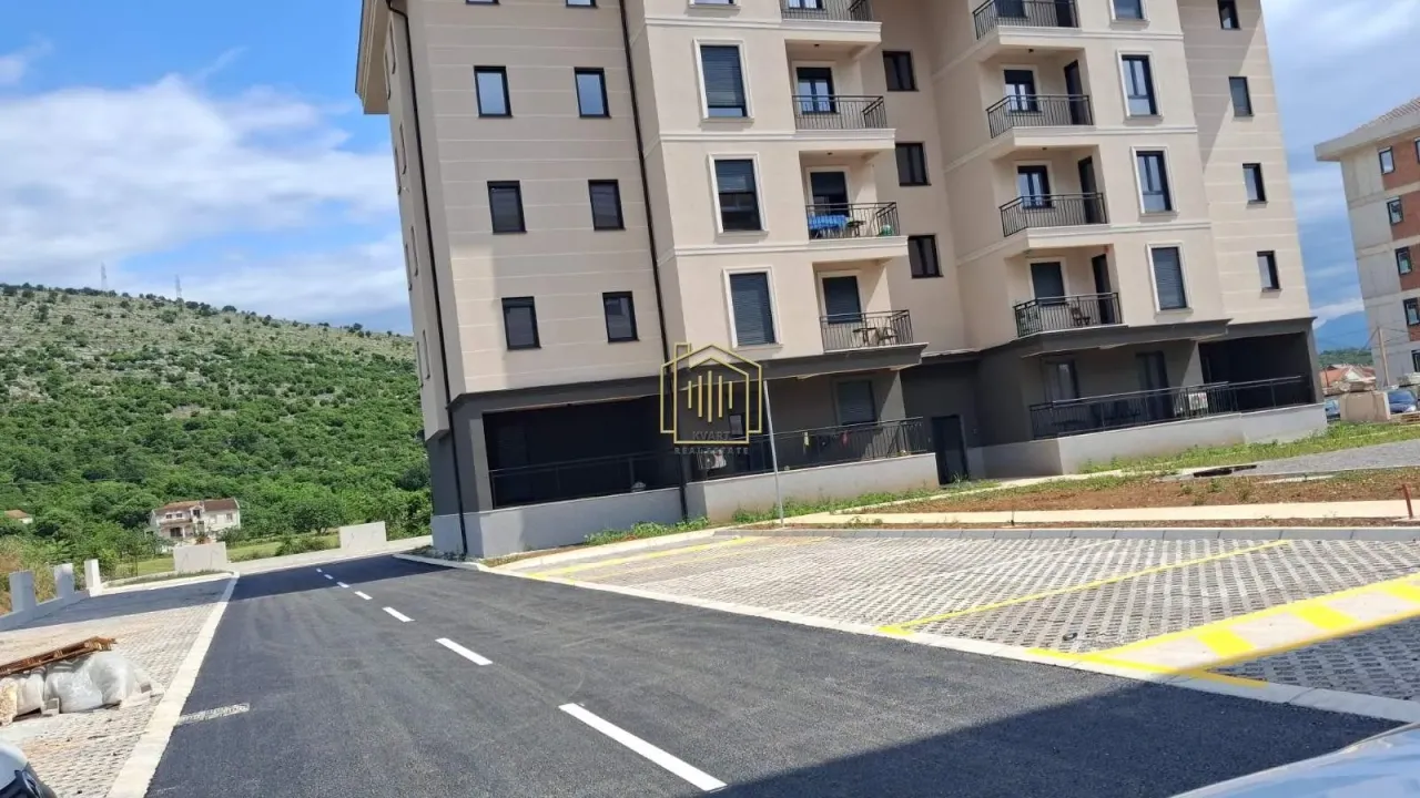 Izdavanje, jednosoban stan, 40m², Tološi, Podgorica