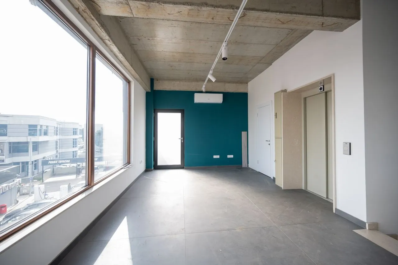 Rent, office space, 371m², Stari Aerodrom, Podgorica