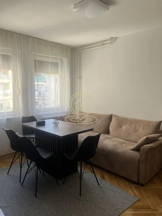 Prodaja, dvosoban stan, 41m², Bulevar Oslobodjenja, Novi Sad Sve Podlokacije