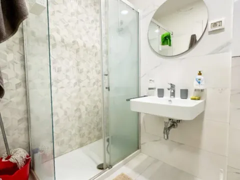 Izdavanje, jednosoban stan, 40m², Central Point, Podgorica - image 8