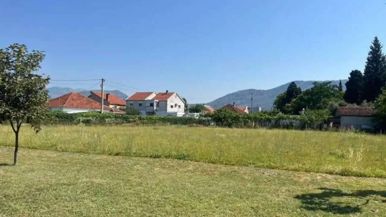 Prodaja, plac, 824m², Masline, Podgorica