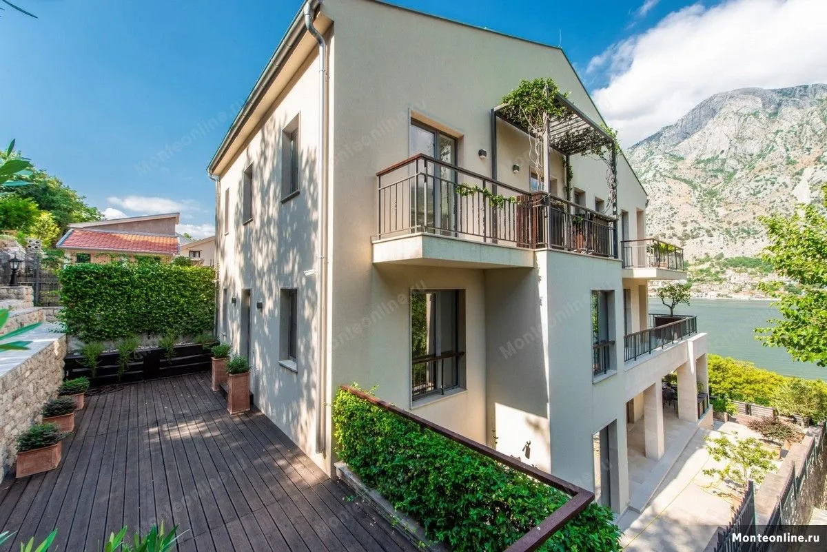 Prodaja, kuća, 510m², Muo, Kotor